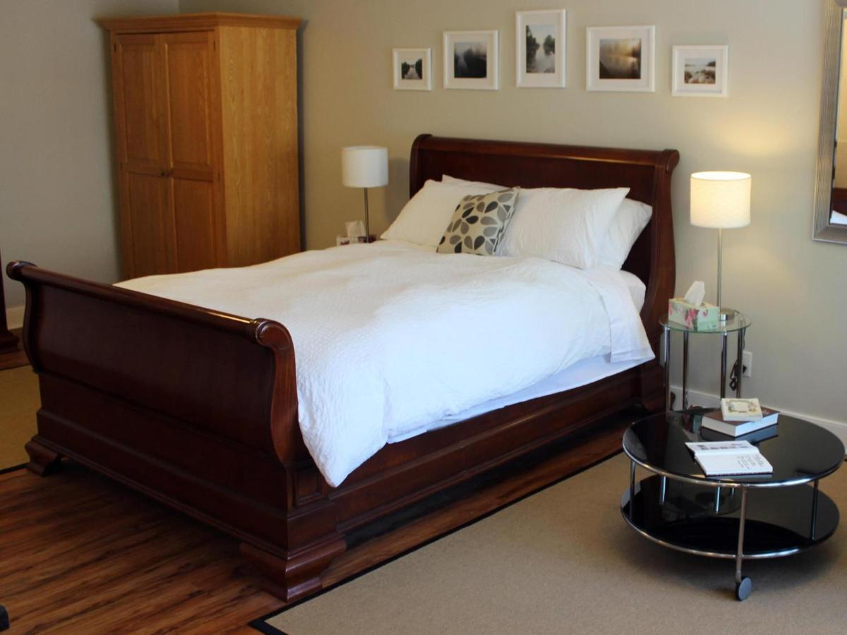 Merrickville Guest Suites Extérieur photo